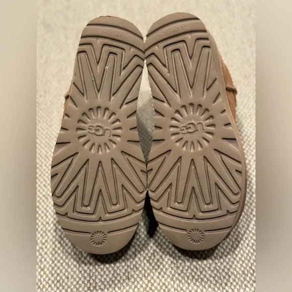 UGG Classic Ultra Mini platform boots in chestnut